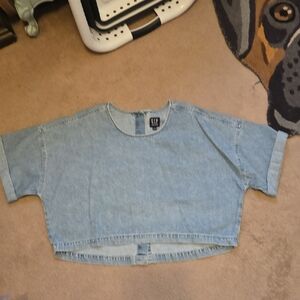 NWOT GAP Light Blue Short Sleeve Denim Crop Top With Button Detail